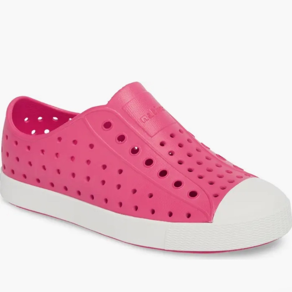Native Jefferson Kids Pink and White Slip-On Sneakers